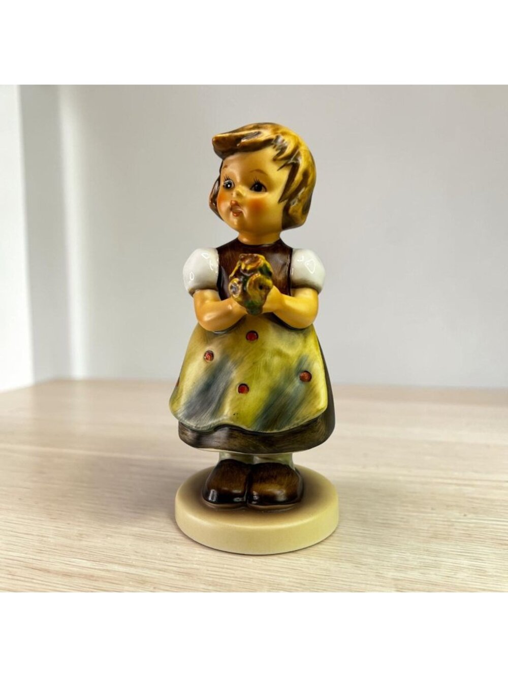 Goebel M.I. Hummel Figurine #257 "For Mother" 5" Tall TMK6 Collectible 1963